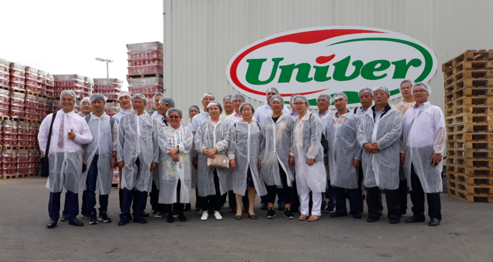 Kínai delegáció látogatása az Univer Product Zrt. kecskeméti üzemében