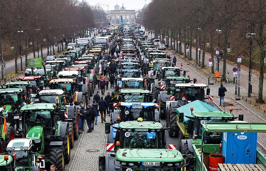 AM: Európa jövőbeni mezőgazdasági létét meghatározó folyamat a német gazdák tiltakozása
