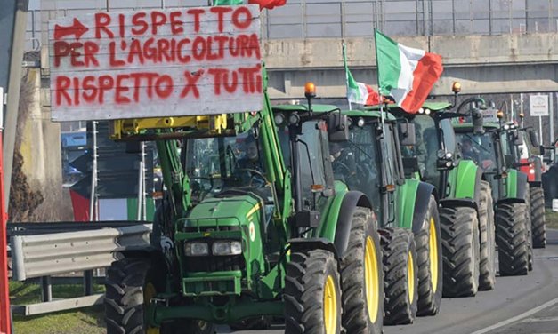 Olaszország: tárgyal a kormány a gazdatüntetőkkel